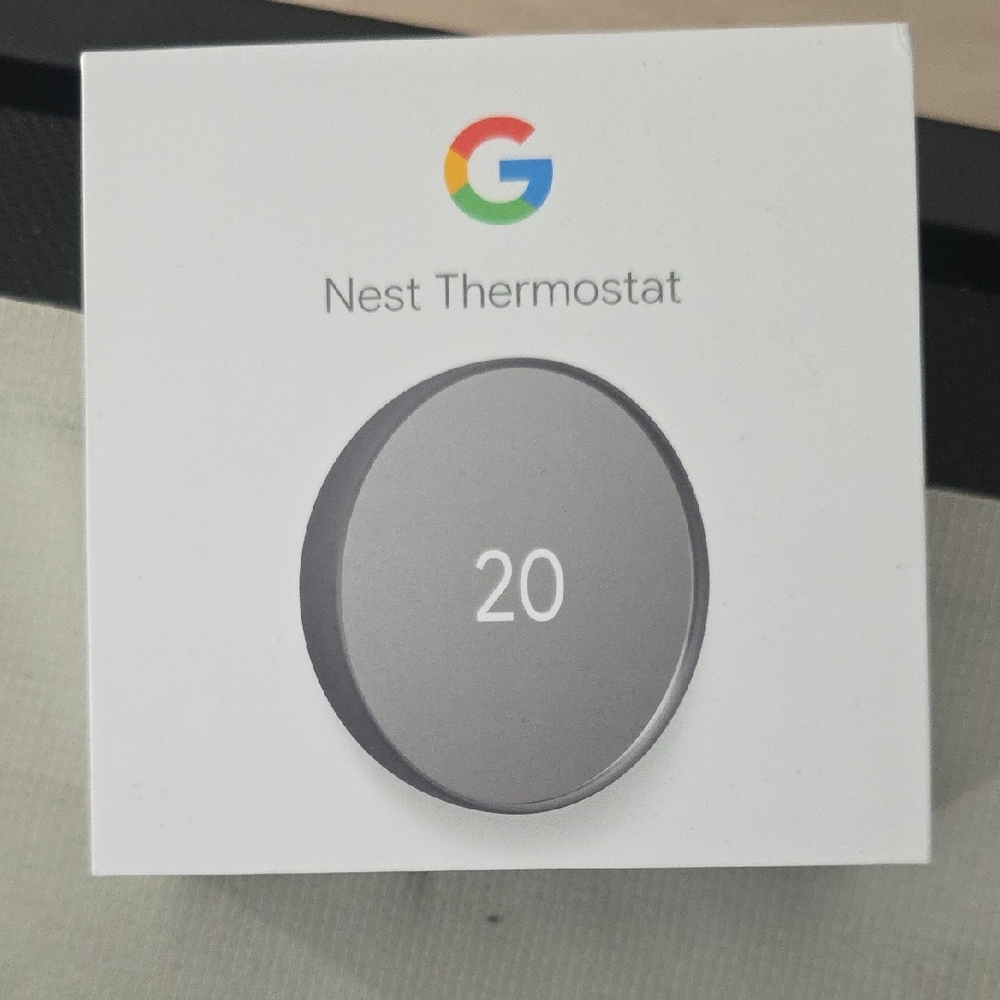 Google Nest Thermostat in Charcoal Gray